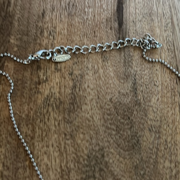 Flip flop sandal necklace - Picture 3 of 3